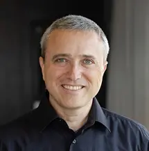 Headshot of Thomas Froment